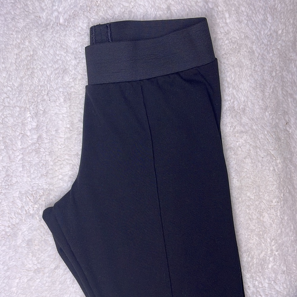 Andrea Jean’s Skinny Leg High Waisted Pleated Stretch Waistband size Large - Picture 2 of 7